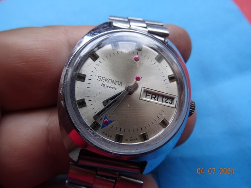 Vintage old RARE MECHANICAL RUSSIAN USSR Watch SLAVA SECONDA 26 J - 第 12/15 張圖片