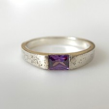 Vintage 925 Sterling Silver Purple CZ Solitaire Band Ring Size 8.75