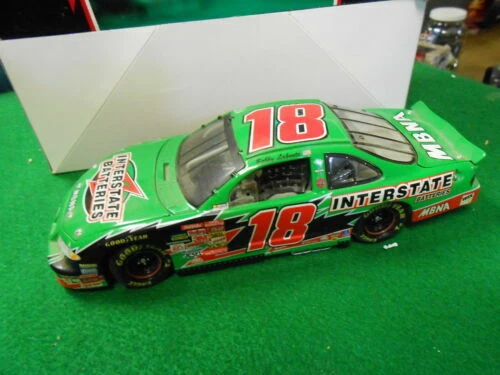 Action Car 1: 8 比例压铸玩具车