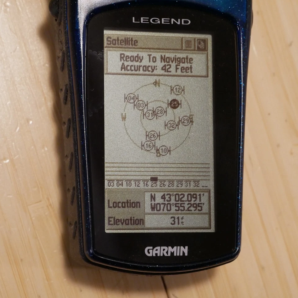 Garmin eTrex Legend Handheld Personal GPS LCD Display (Blue) - Image 3 of 4