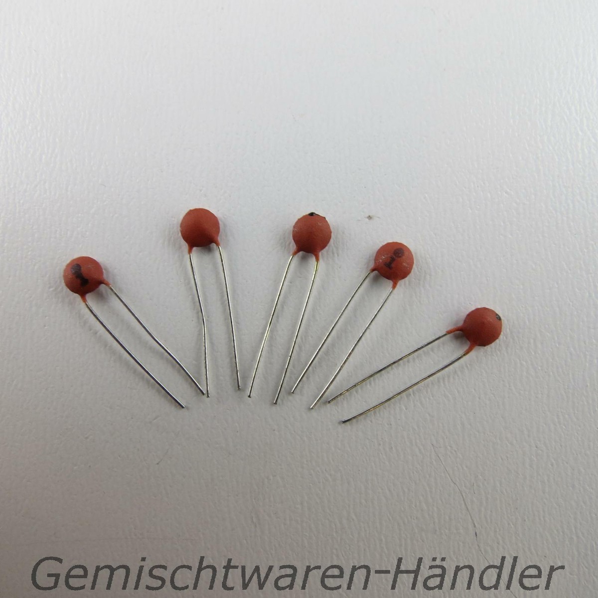Assortimento 5 Condensatori Ceramici – Set Da 1pF A 100nF, Inclusi 68pf – Mini Kit TNE
