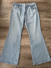 Levis 70s High Flare Jean Womens 33 Light Wash Full Length Stretch