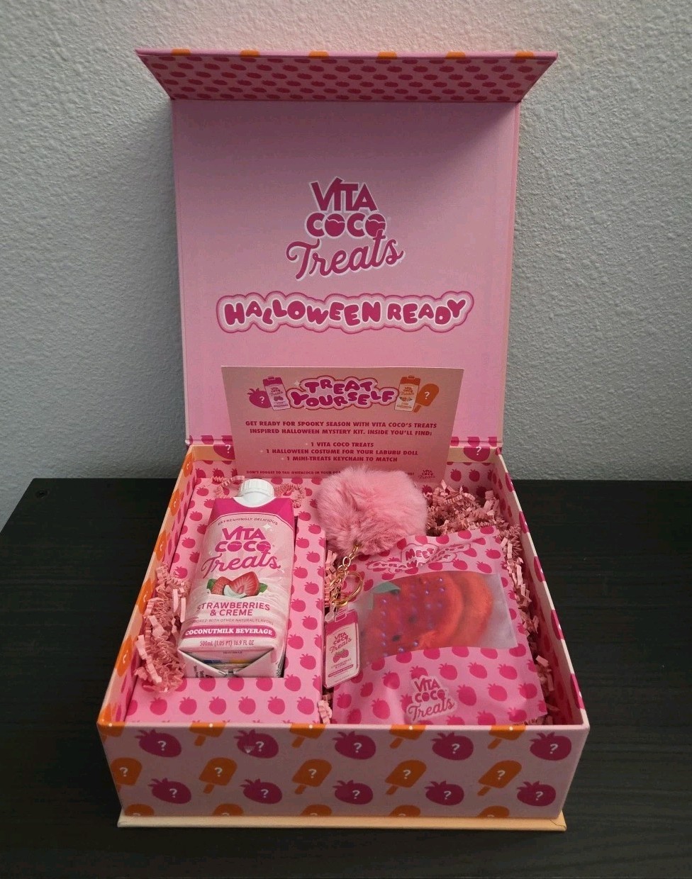 Vita Coco Mystery Kit Strawberries Creme Treats Labubu Costume Keychain LE /300