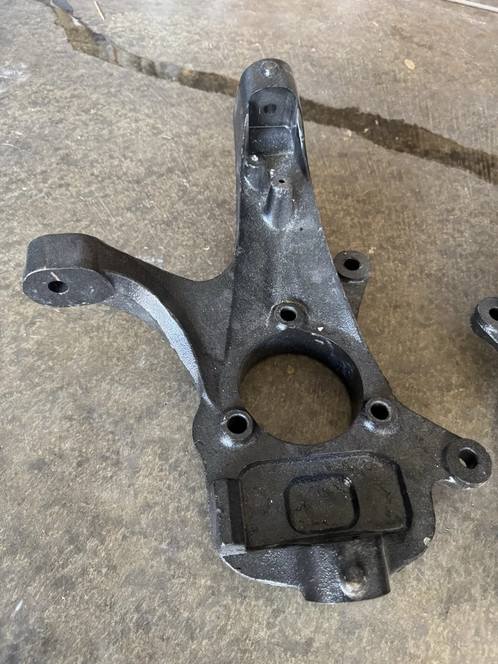 Elevación BDD 6” (puntales/nudillos de elevación solo se adapta a GMC Sierra 1500 2014 a 2018) Foto 3 de 4