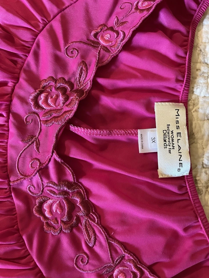 Camisón Miss Elaine talla grande 3X, color cereza, longitud media Foto 2 de 3