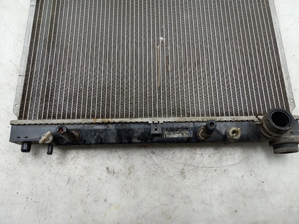 00 01 02 03 04 05 RADIADOR TOYOTA ECHO 1.5L Foto 3 de 4