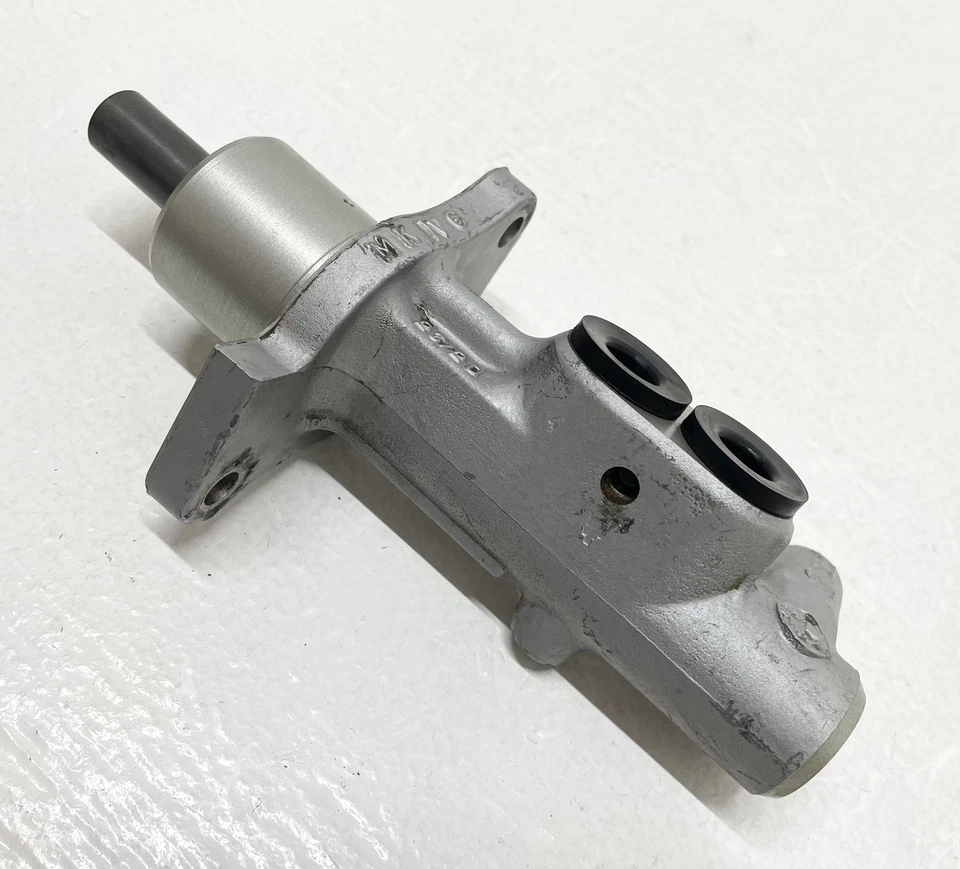 Cilindro maestro de freno 95-02 genuino OEM BMW E36 318ti 34311163711 318i 328i Z3 Foto 3 de 4