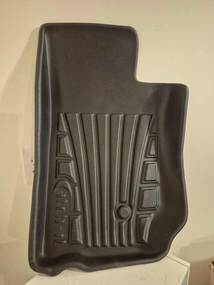 2007-14 Jeep Wrangler Floor Mat Set Catch-It Front 2 Piece - Image 2 of 4