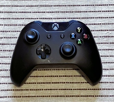 Original Microsoft Xbox One / Series X Controller   Schwarz Modell 1537 - TOP!