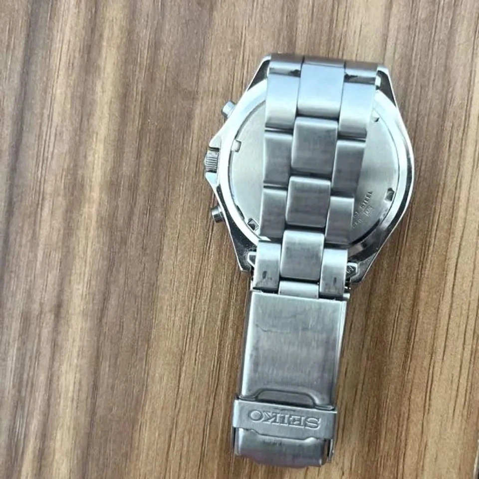 Reloj cronógrafo SEIKO negro Foto 2 de 2