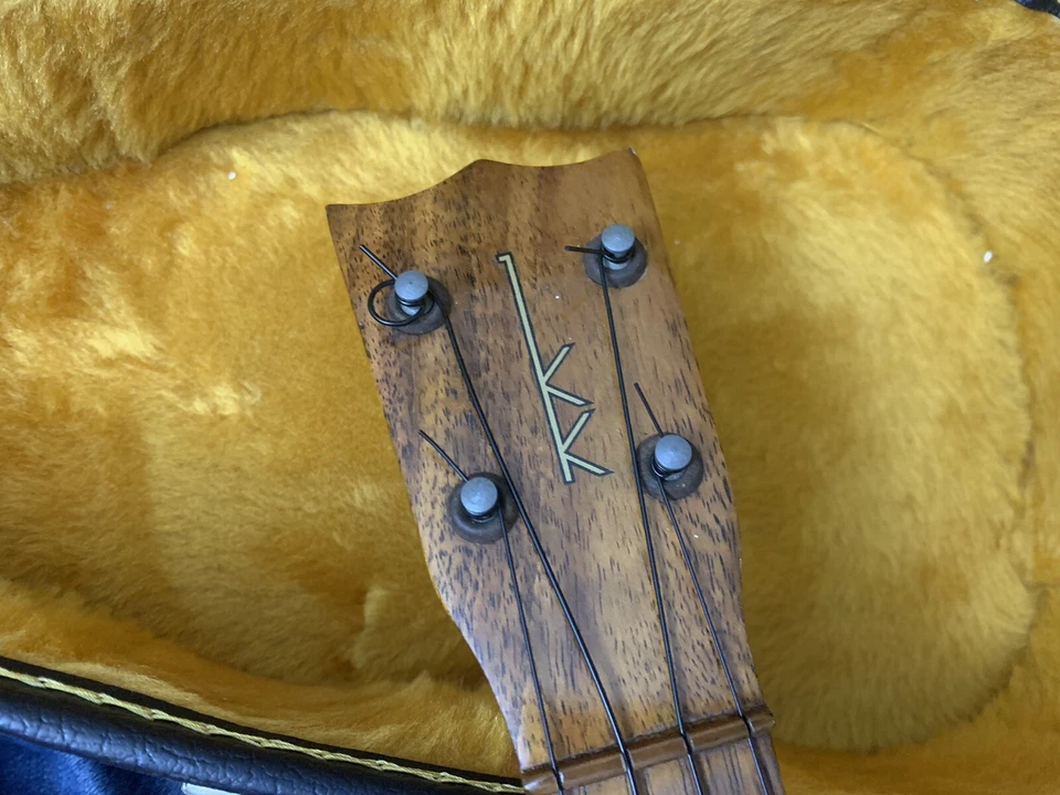 ukelele kamaka vintage (estuche vintage incl.) Foto 3 de 4