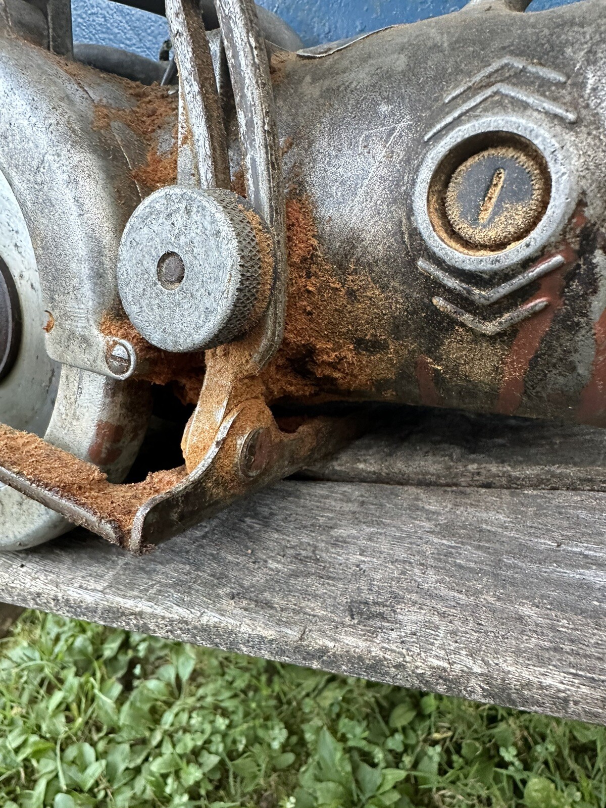 Picture 4 of 24