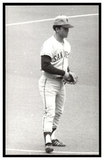 Enzo Hernandez San Diego Padres Vintage Baseball Postcard BL1-03