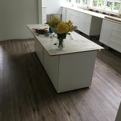Black Oak HYBRID CLICK LUXURY VINYL COMMERCIAL FLOORING WATER PROOF EASY DIY - Picture 11 of 12