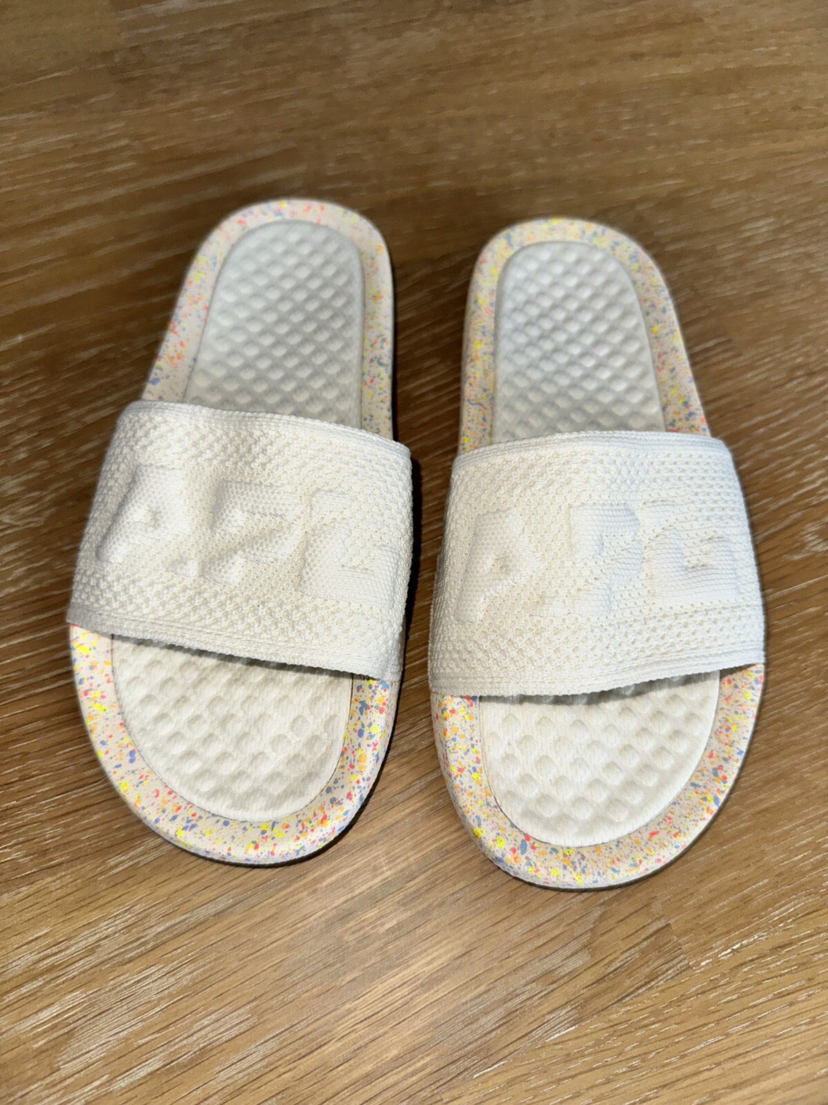 Sandali donna 6 APL Techloom vernice neon splatter bianco sporco slip on slide