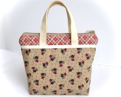 Handmade Mini Handbag, Cute Floral Bag, Zip Closure & Internal Pockets