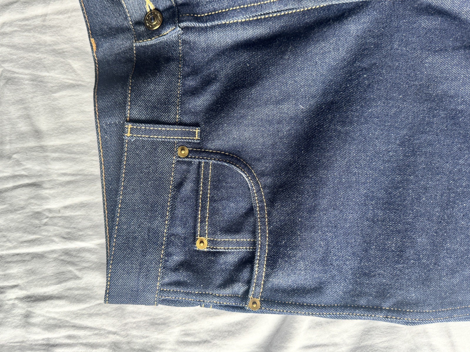 BNWOT GUCCI DENIM WIDE LEG BAGGY JEANS DARK WASH RAW DENIM SIZE 36 758152 image 3