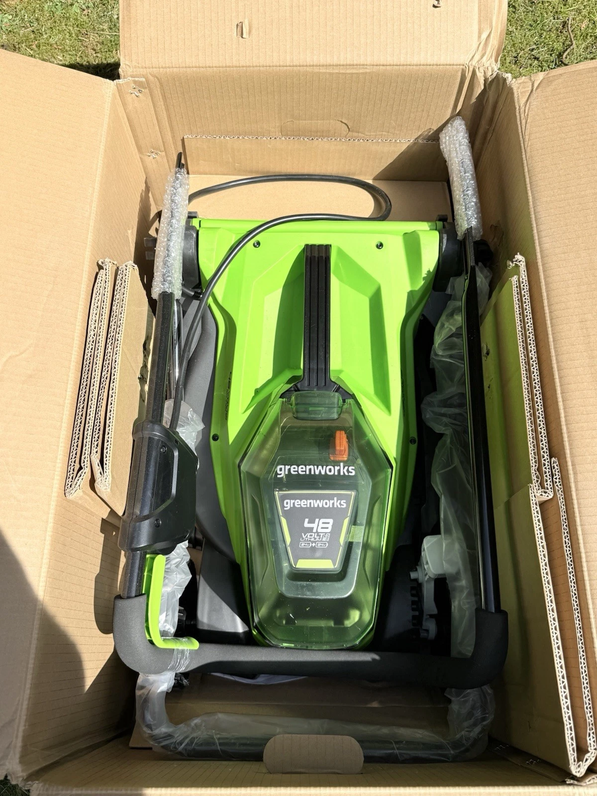 Greenworks 48V Lawn Mower 36cm With 2x 2Ah 24V Batteries & Charger - New 6