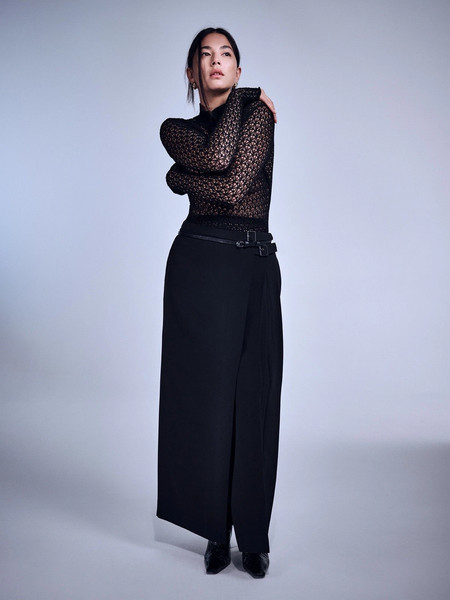 Cue womens Buckle Column Skirt size 14 black front split lined has pockets