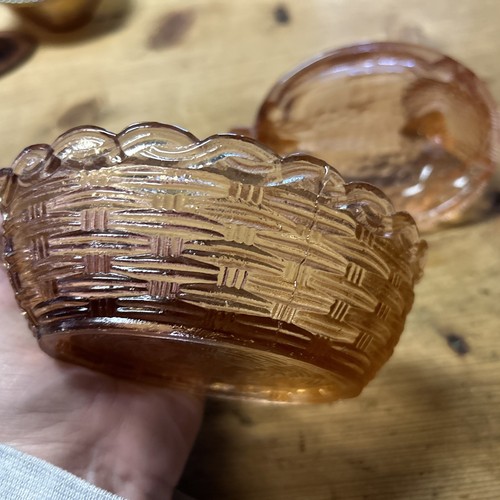 Vintage Large Peach Glass Chicken Hen on Nest - Picture 12 of 15