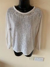 White Fine Knit Jewel Neck Jumper Size 10 ( 2490)