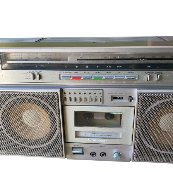 Pioneer SK-900 Runaway Radio Cassette Player AM/FM Radio Vintage