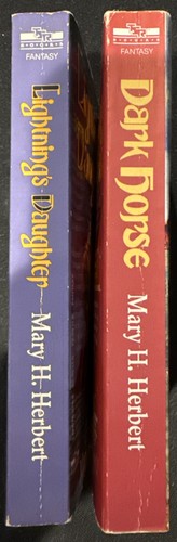Dark Horse & Lightning’s Daughter by Mary H. Herbert; FP (Paperback) - Foto 2 di 3