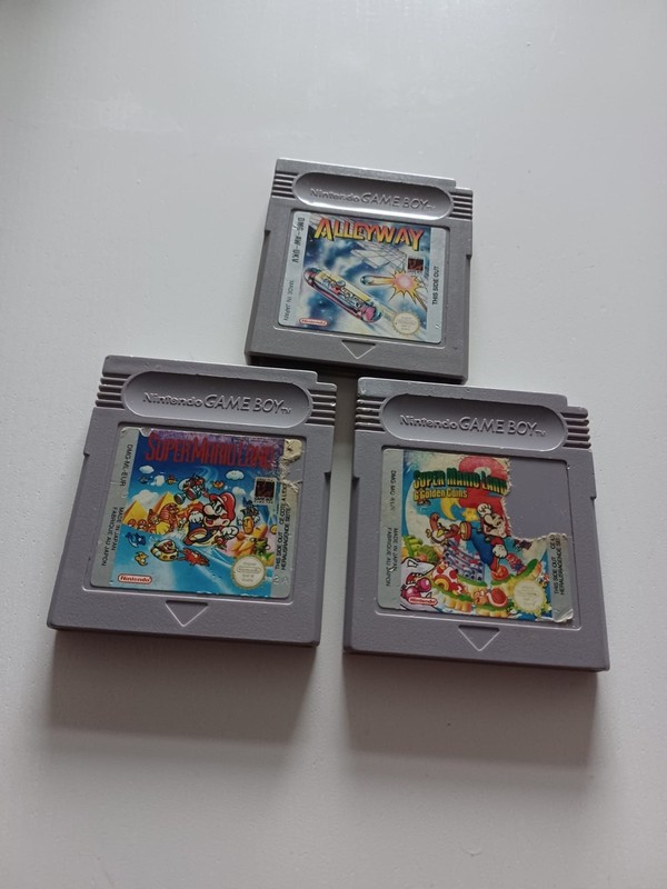 Bundle of Game Boy games including Super Mario Bros 1 & 2