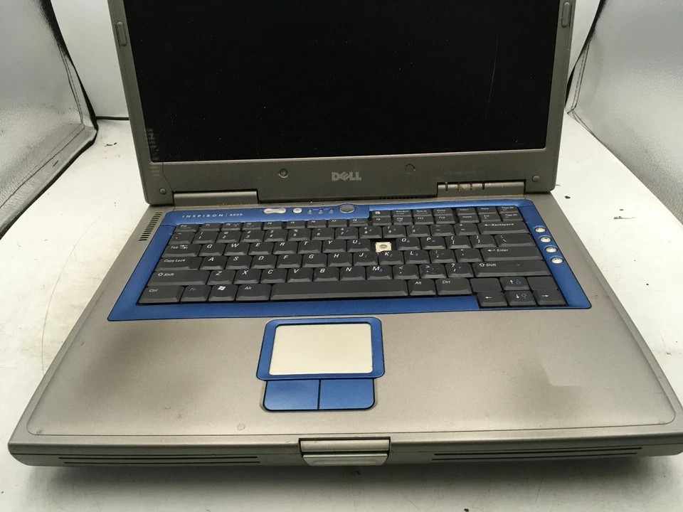 DELL INSPIRON 8600 - PARA REPUESTOS - Intel Pentium M - 1GB RAM - LEER DESCRIPCIÓN -BB Foto 3 de 4