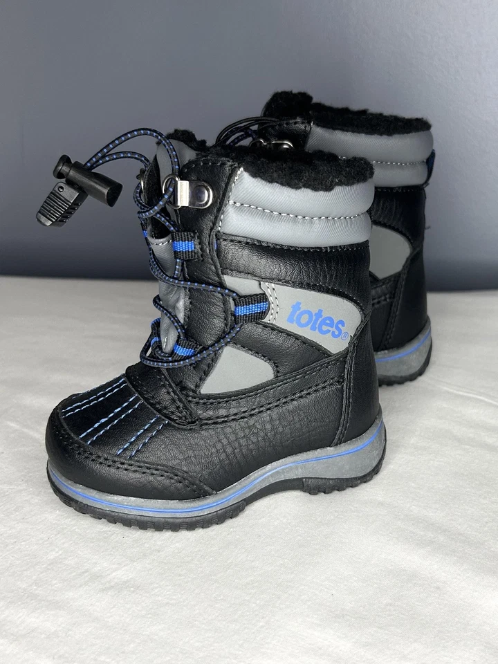 Botas Totes Niño Pequeño Talla 5 Negro Gris Aislado Nieve Invierno Piel Sintética Forradas Niños Foto 2 de 4