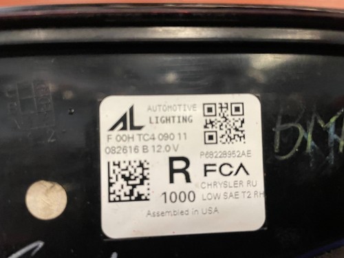 OEM Chrysler Pacifica Voyager Inner Right Side Incandescent Tail Lamp 68228952AE - Picture 6 of 8