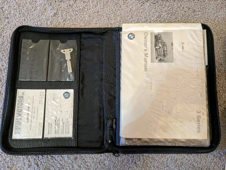 BMW Serie 3 1995 manual del propietario y cartera y pegatina de precio de venta sugerido por el fabricante 318i 318is 320i 325i Foto 4 de 4