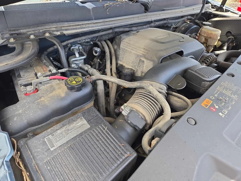 Brazo de control superior delantero derecho usado delantero se adapta a: Chevrolet Silverado 15 2013 Foto 4 de 4