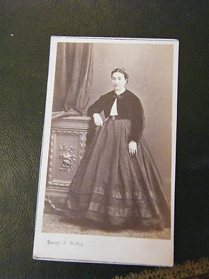 ''Frauenfotografie 19. Jahrhundert Maury & Debas''
