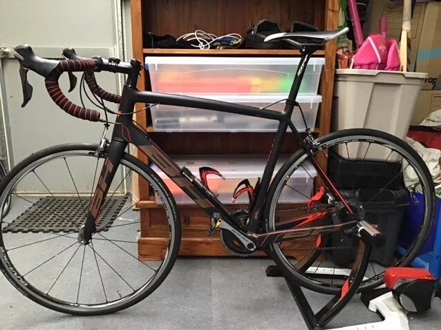 gumtree carbon road bike
