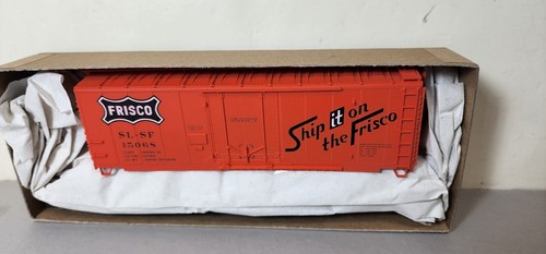Frisco Railroad 40' Enchufe Puerta Aislada Caja Coche 15068 Kit Accurail Escala 3138 HO | Zustand: New
