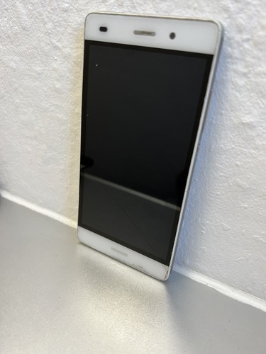 Huawei P8 Lite 1. Version in Weiss startet - aber hat Displayschaden