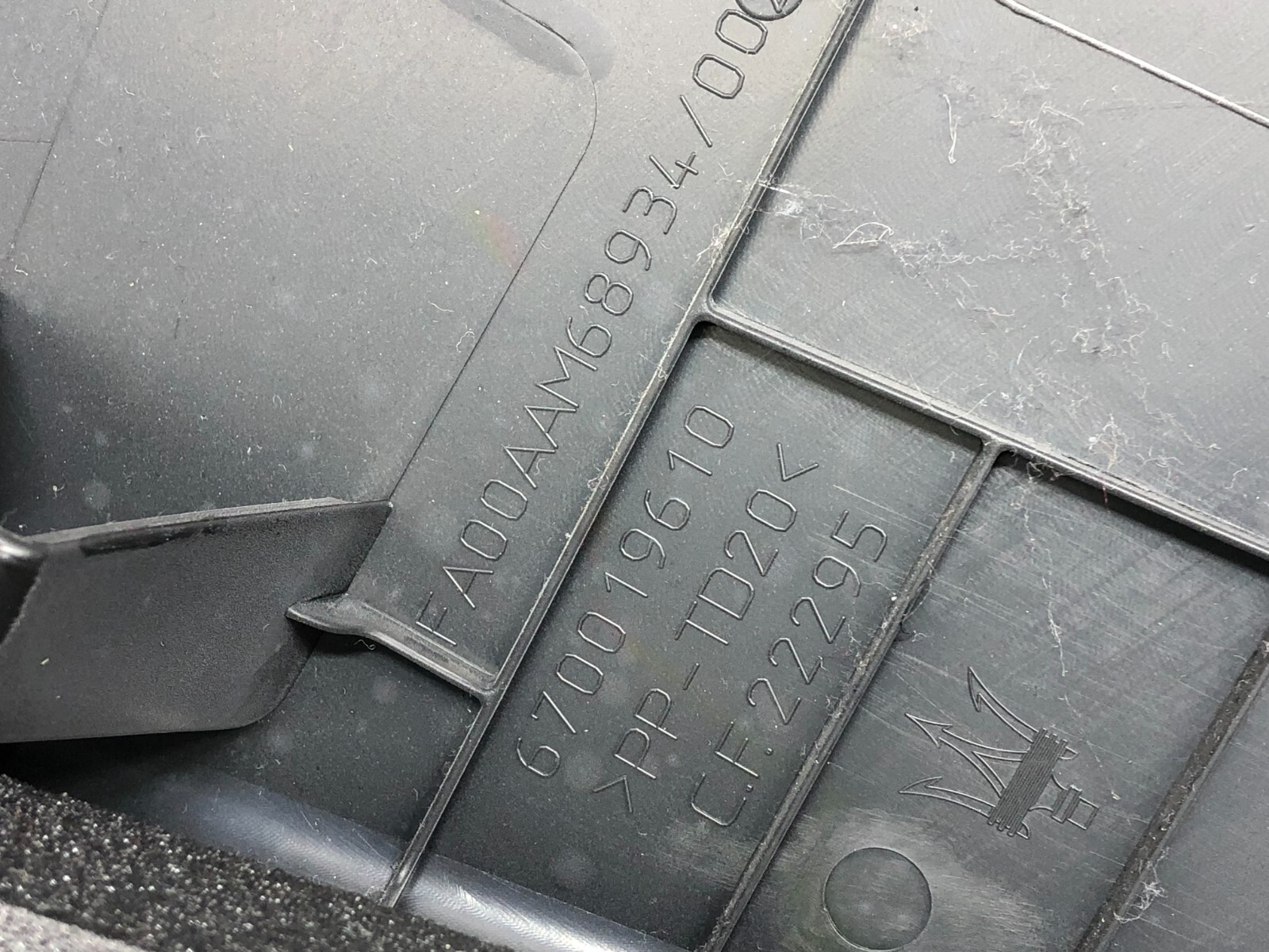 2014-2019 MASERATI GHIBLI SQ4 RIGHT PASSENGER SIDE LOWER B-PILLAR TRIM OEM.