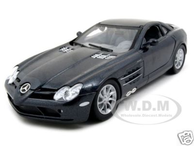 MERCEDES SLR MCLAREN BLACK 1:24 DIECAST MODEL CAR BY MOTORMAX