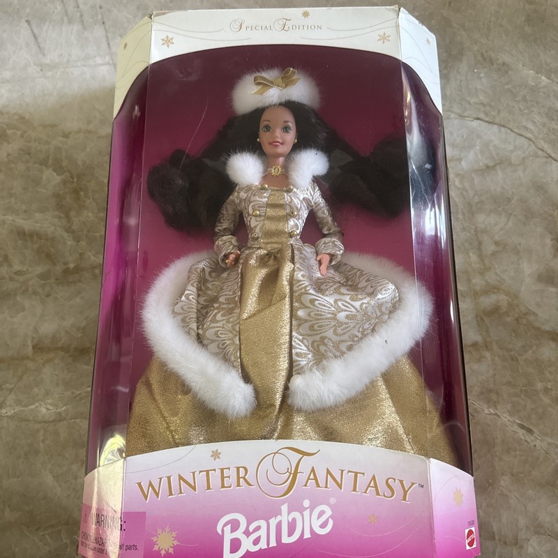 Winter Fantasy Barbie Doll Brunette Special Edition 1995 Mattel 15530