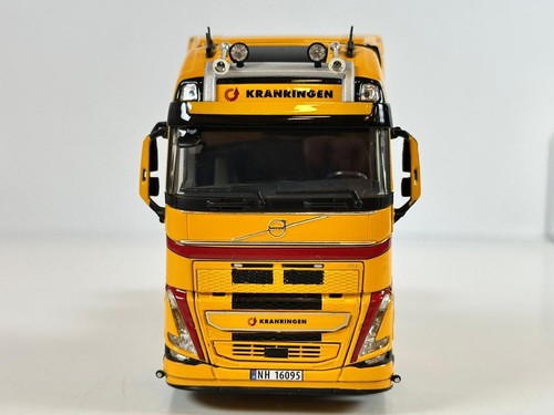 WSI truck models, Volvo FH5 Glob. XL 6X2 Tag Axle+Lowloader , KRANRINGEN-MAMMOET - Picture 5 of 14