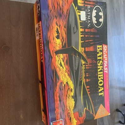AMT Ertl 6615 SnapFast Snap Together Batman Returns Batskiboat Plastic Model Kit