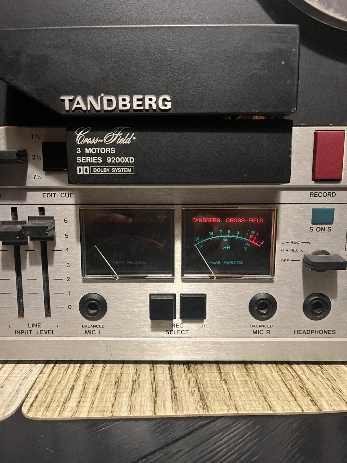 TANDBERG 9200XD REEL TO REEL TAPE RECORDER  TESTED WORKS NEEDS WORK