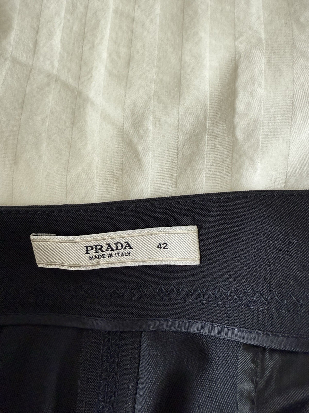 AUTHENTIC PRADA POLYESTER ELASTANE PLEATED POCKET… - image 11