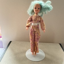 Vintage Pedigree  Sindy Doll Grey/Blue Hair -   1970-79  / 42103-001