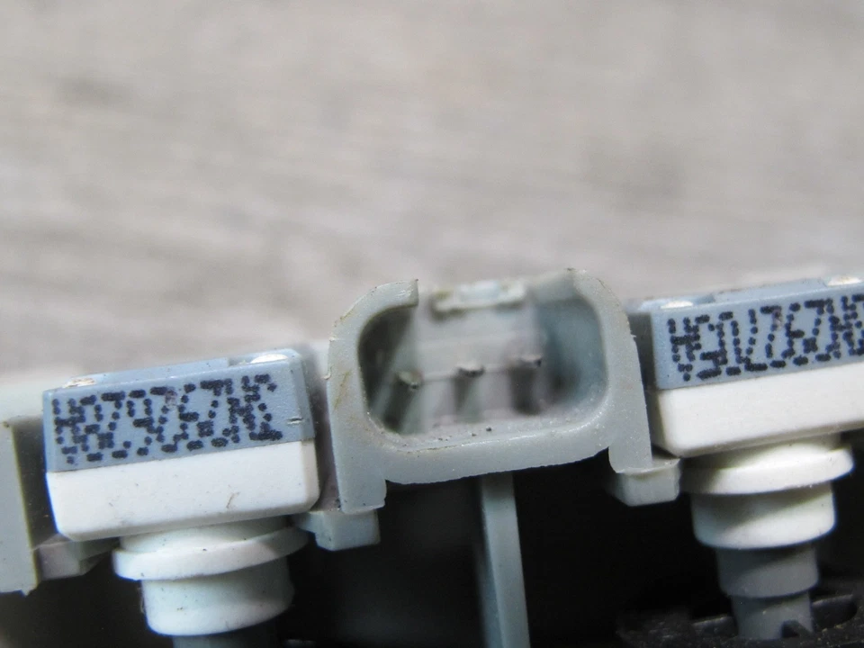 2003-2009 HUMMER H2 INTERIOR ROOF UPPER OVERHEAD DOME READING LAMP LIGHT - Image 4 of 4