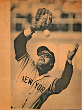 2 LASER PRESS PHOTOS of NEW YORK YANKEES HALL OF FAMER- REGGIE JACKSON