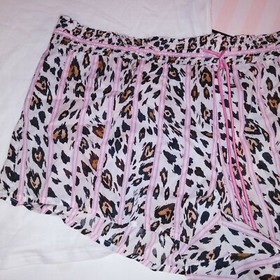 Victoria Secret Pajama Set Top & Bottom T Shirt Shorts White Black Pink Leopard