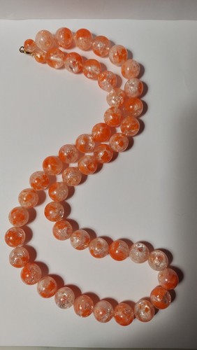 Vintage 1950s Crackle Lucite Beaded Necklace Orange White West Germany - Afbeelding 2 van 9