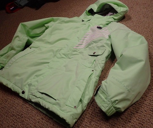 VOLCOM THERMONITE 8K HOODED SKI JACKET in Womens Small Light Lime/White Pattern - Picture 4 of 13
